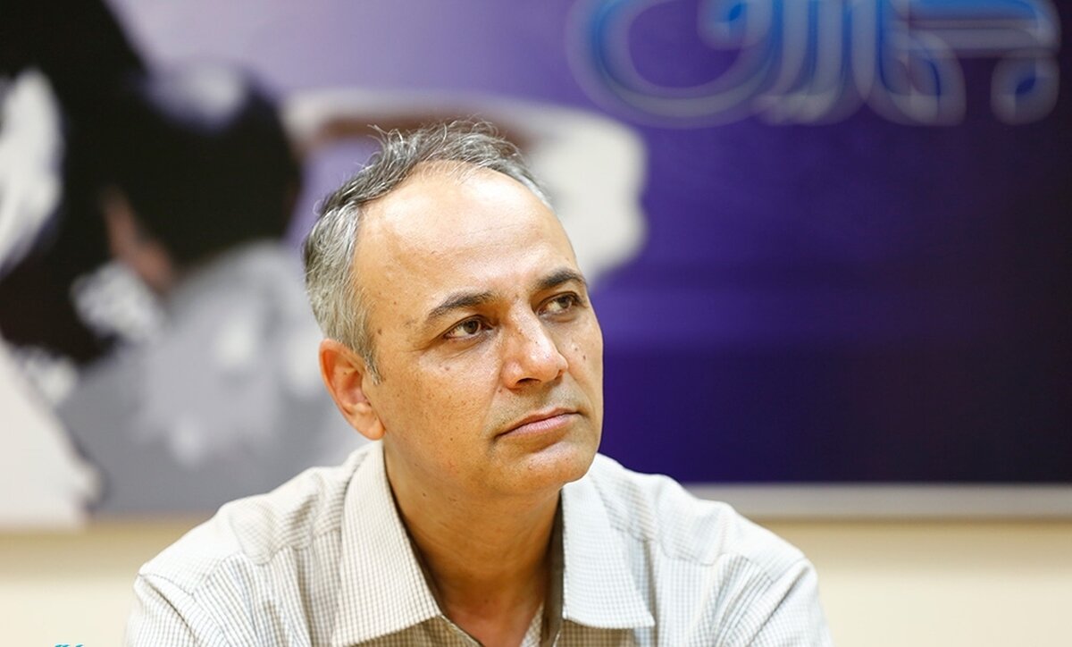 کنایه تند زیدآبادی به حامیان تفکر مصباح یزدی؛ از کچل پرسیدند چه آرزویی داری؟ گفت؛ یک سر پر مو! 