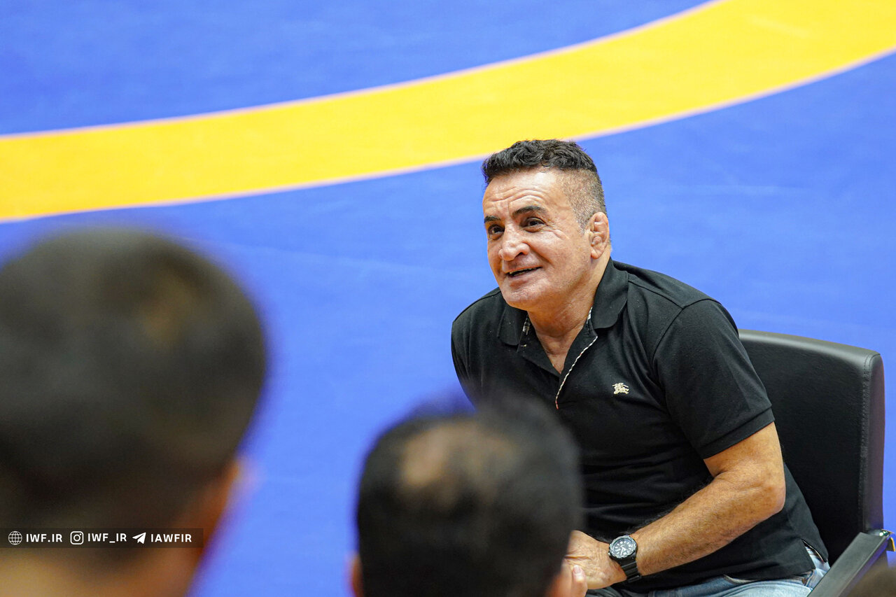 برنامه ویژه محمد بنا در آذربایجان؛ سورپرایز آقای خاص برای مسابقات آلبانی برنامه ویژه محمد بنا در آذربایجان؛ سورپرایز آقای خاص برای مسابقات آلبانی